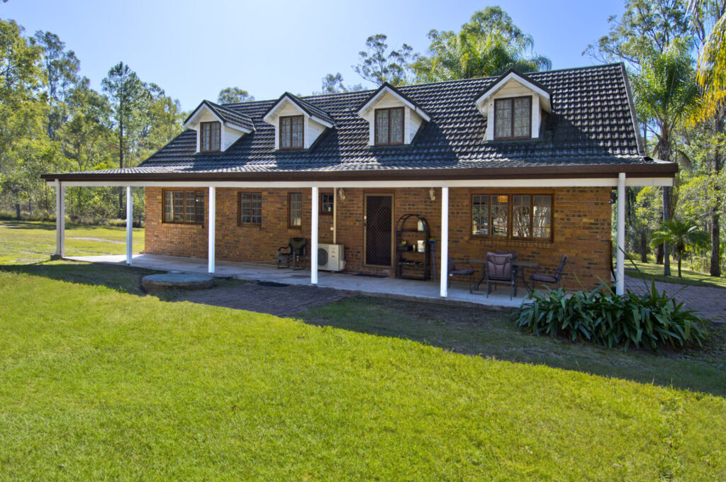 Ingrid, Seller property