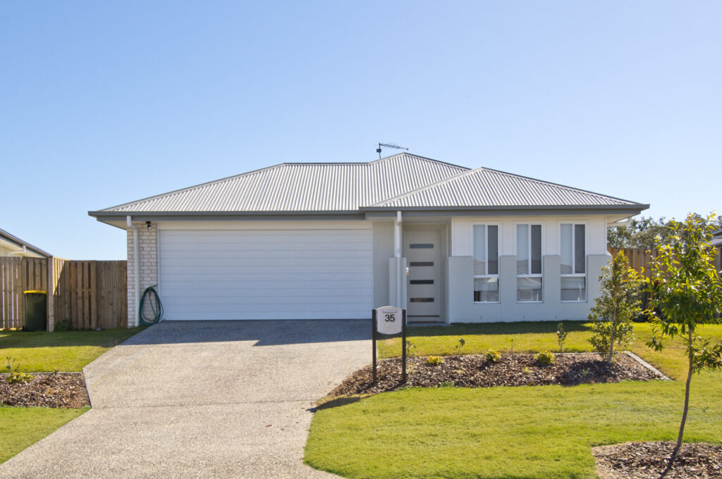 Sheree, Seller property