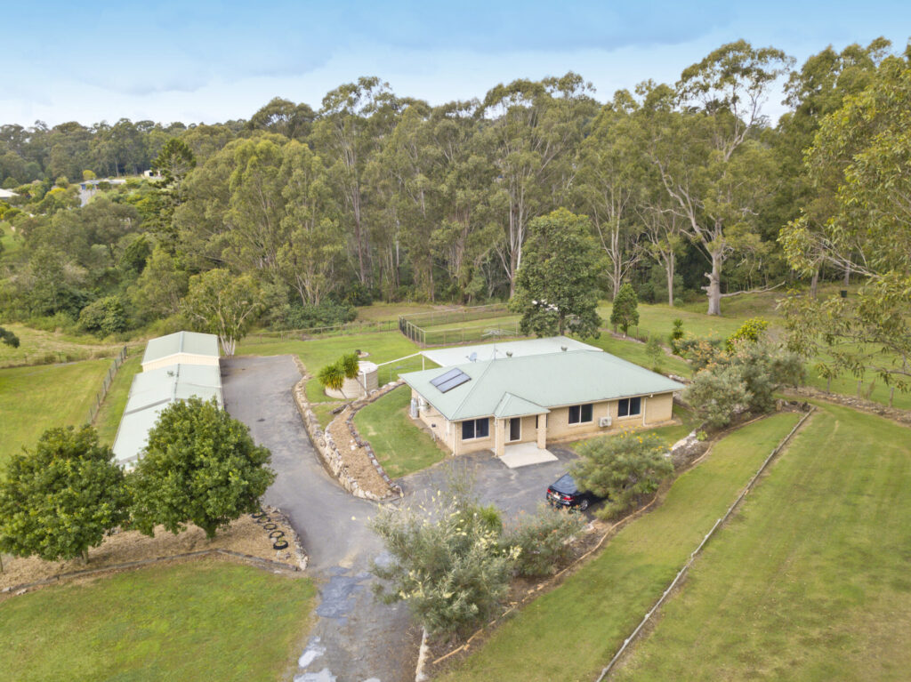 Rachael, Seller property