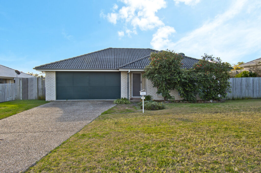 Carol and John, Seller property